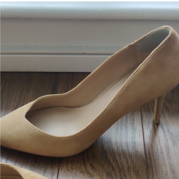 Aldo nude pumps 3” heels (US “7”) - Picture 5 of 7
